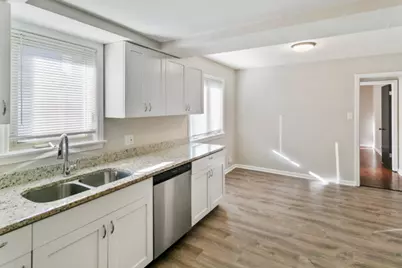 3133 W 101st Street, Evergreen Park, IL 60805 - Photo 3