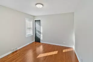 3133 W 101st St, Evergreen Park, IL 60805 - Photo 7