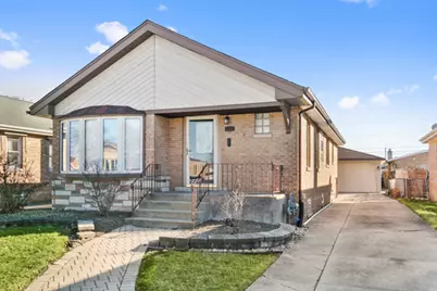 3133 W 101st Street, Evergreen Park, IL 60805 - Photo 1