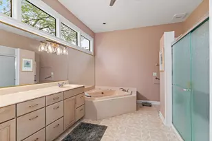 3 Sunvalley Ct, Lake in the Hills, IL 60156 - Photo 17