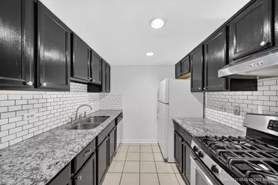 138 E Bailey Road #H, Naperville, IL 60565 - Photo 3