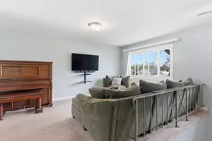 7663 Walnut Ave, Woodridge, IL 60517 - Photo 5