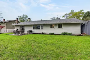 6812 Woodridge Dr, Woodridge, IL 60517 - Photo 23
