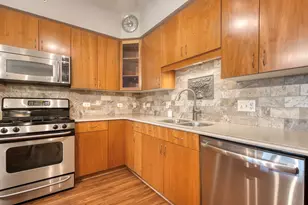 900 Lee St, Des Plaines, IL 60016 - Photo 3