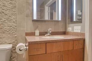 900 Lee St, Des Plaines, IL 60016 - Photo 25