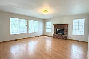 4447 W Lawn Ave, Waukegan, IL 60085 - Photo 5