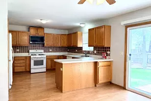 4447 W Lawn Ave, Waukegan, IL 60085 - Photo 7