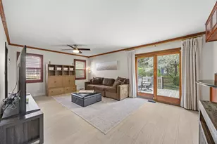547 Newberry Dr, Elk Grove Village, IL 60007 - Photo 15