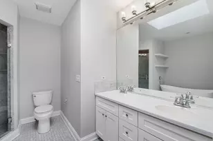 2641 N Marshfield Ave, Chicago, IL 60614 - Photo 15