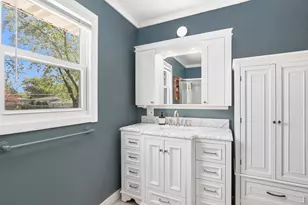 1910 Richard St, Aurora, IL 60506 - Photo 9