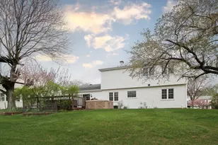 697 Gardenia Ln, Bartlett, IL 60103 - Photo 31