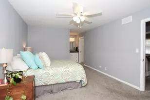 697 Gardenia Ln, Bartlett, IL 60103 - Photo 25