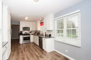 697 Gardenia Ln, Bartlett, IL 60103 - Photo 13