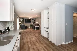 697 Gardenia Ln, Bartlett, IL 60103 - Photo 11