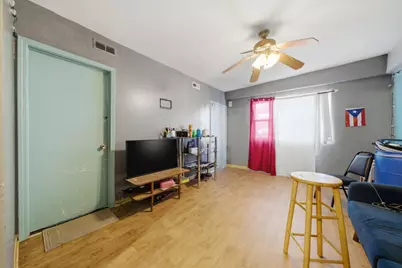 1626 N Saint Louis Avenue, Chicago, IL 60647 - Photo 11