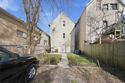 1626 N Saint Louis Avenue, Chicago, IL 60647 - Photo 25