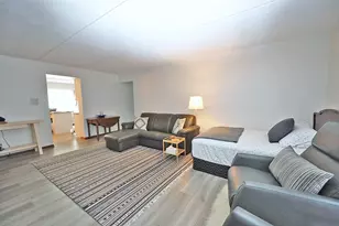 4946 Douglas Rd, Downers Grove, IL 60515 - Photo 9