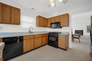 62 Winding Run Ln, Streamwood, IL 60107 - Photo 9