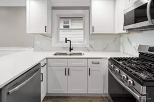 11630 S May St, Chicago, IL 60643 - Photo 9