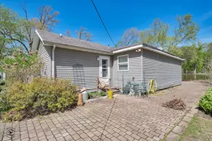 2693 N River Isle Rd, Momence, IL 60954 - Photo 3