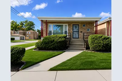 8958 S Oglesby Avenue, Chicago, IL 60617 - Photo 1