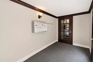 242 S Maple Ave, Oak Park, IL 60302 - Photo 3