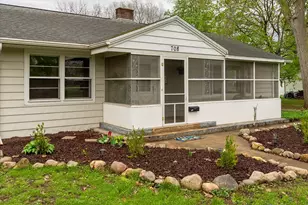 708 Market St, Henry, IL 61537 - Photo 3