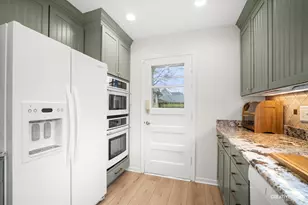 93 Golfview Rd, Lake Zurich, IL 60047 - Photo 9