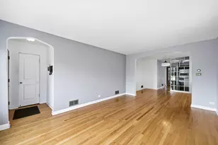 6443 W 26th St, Berwyn, IL 60402 - Photo 3