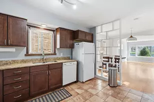 6443 W 26th St, Berwyn, IL 60402 - Photo 9
