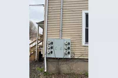706 Locust Street, Sterling, IL 61081 - Photo 3
