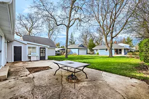 250 Beauteau St, Lake Zurich, IL 60047 - Photo 17