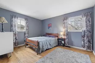 933 S Iowa Ave, Addison, IL 60101 - Photo 11