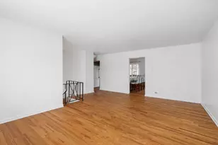 933 S Iowa Ave, Addison, IL 60101 - Photo 5