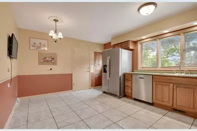 18751 Kings Road, Homewood, IL 60430 - Photo 17