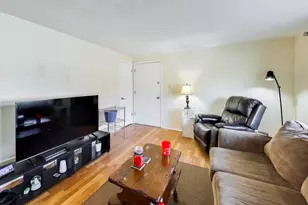 7410 W 111th St, Worth, IL 60482 - Photo 5