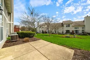 2067 Peach Tree Ln, Algonquin, IL 60102 - Photo 17