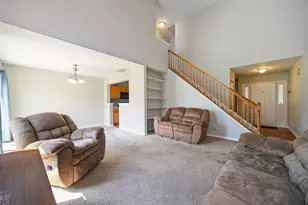 2067 Peach Tree Ln, Algonquin, IL 60102 - Photo 5