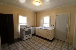 1176 22nd St, Moline, IL 51265 - Photo 7