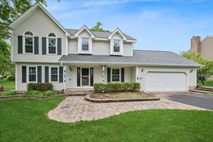 1335 Gaslight Dr, Algonquin, IL 60102 - Photo 1