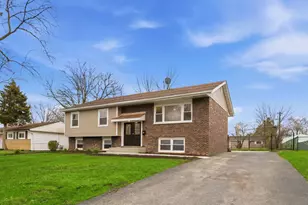 17720 Rosewood Terrace, Country Club Hills, IL 60478 - Photo 3