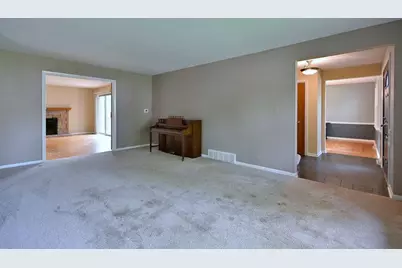191 S Hawthorne Avenue, Elmhurst, IL 60126 - Photo 7