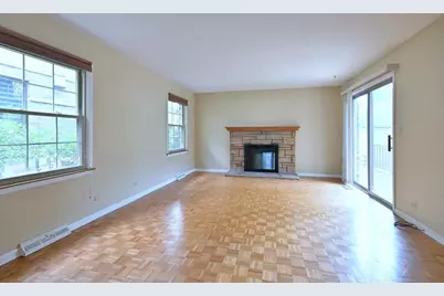 191 S Hawthorne Avenue, Elmhurst, IL 60126 - Photo 11