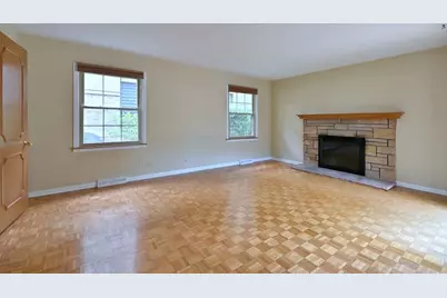 191 S Hawthorne Avenue, Elmhurst, IL 60126 - Photo 9