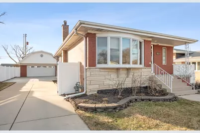 10124 Maple Avenue, Oak Lawn, IL 60453 - Photo 1