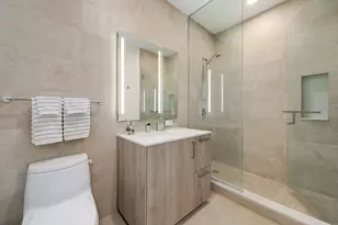 211 N Harbor Dr, Chicago, IL 60601 - Photo 25