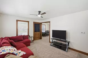 1908 24th St, Moline, IL 61265 - Photo 5