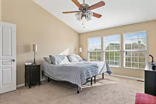 4077 Stratford Ln, Carpentersville, IL 60110 - Photo 17