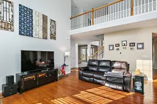 4077 Stratford Ln, Carpentersville, IL 60110 - Photo 7