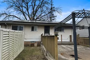 319 Merrill Ave, Calumet City, IL 60409 - Photo 3